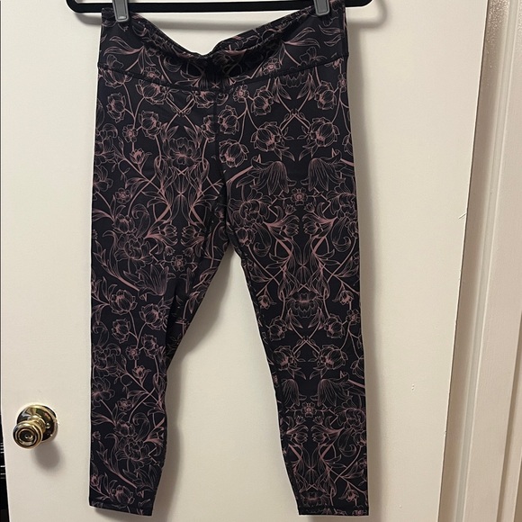 Fabletics Floral Set - Picture 3 of 5